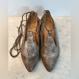 Seychelles pointed tie up flats